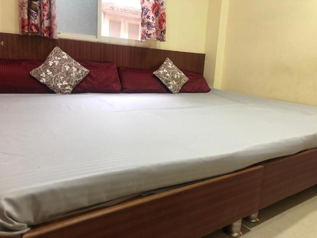 New Yanti Guest House Ujjain Exterior foto