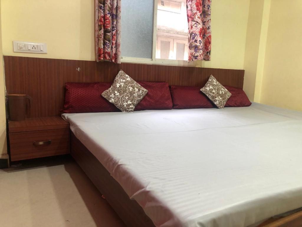 New Yanti Guest House Ujjain Exterior foto